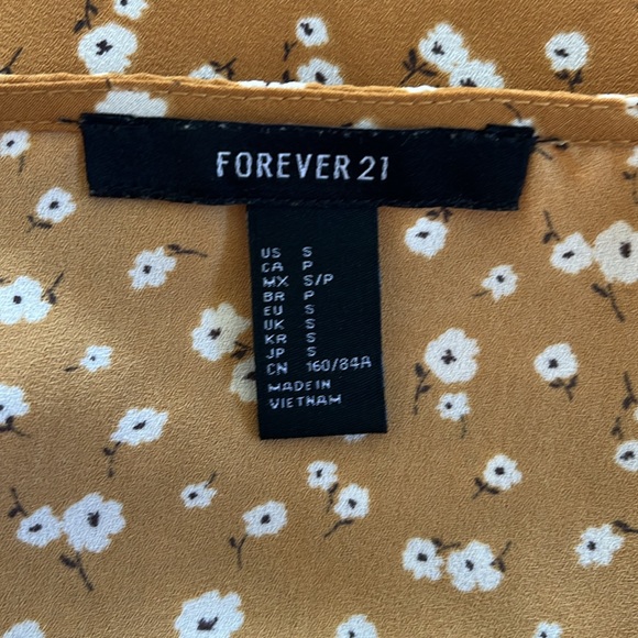 Forever 21 Flower Women’s Long Sleeve Shirt Top - Picture 4 of 4